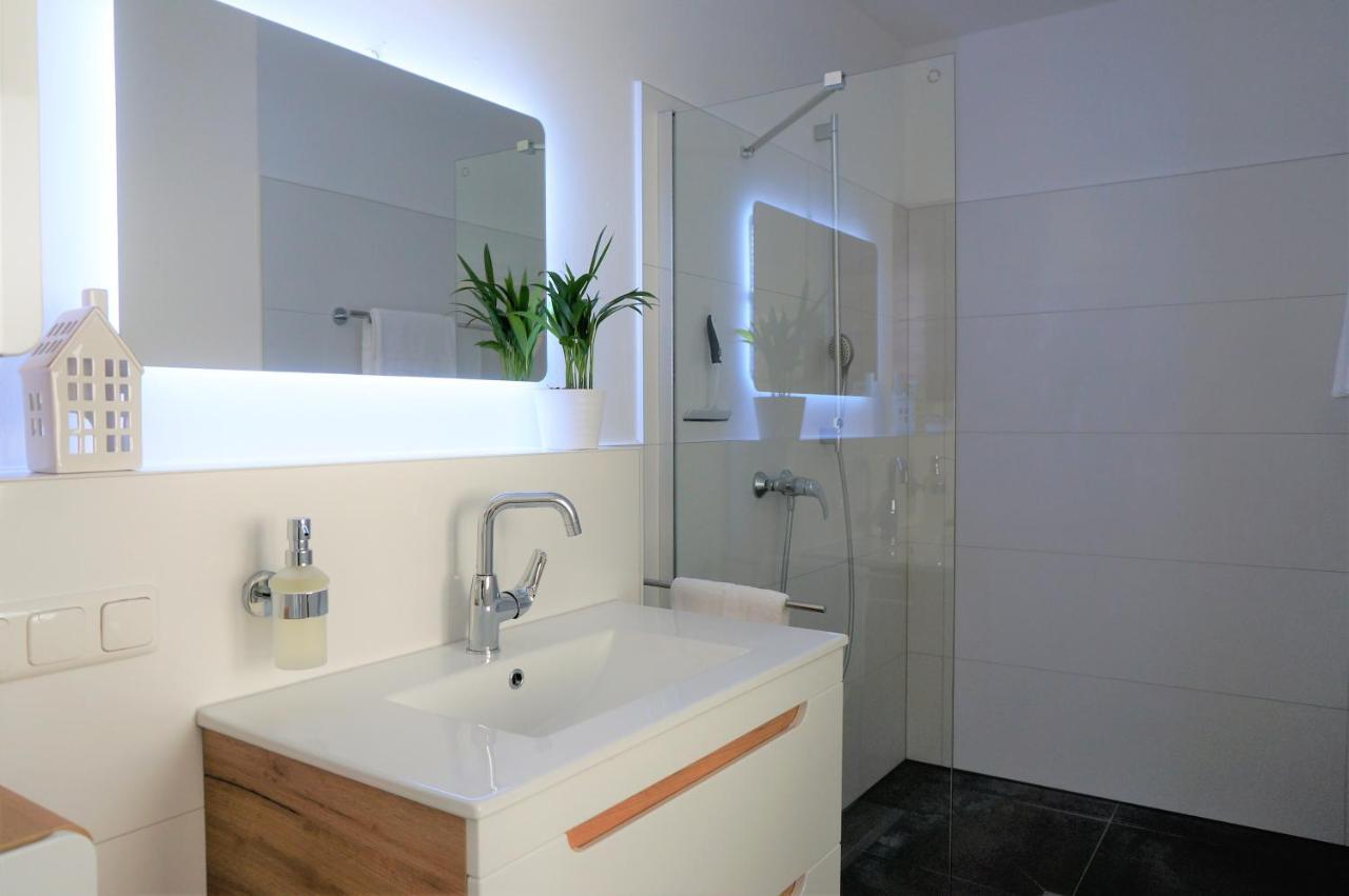 Mein Apartment, Stars Mit Balkon Und Klima Fuer Bis Zu 4 Personen ฟรังเคนทาล ภายนอก รูปภาพ