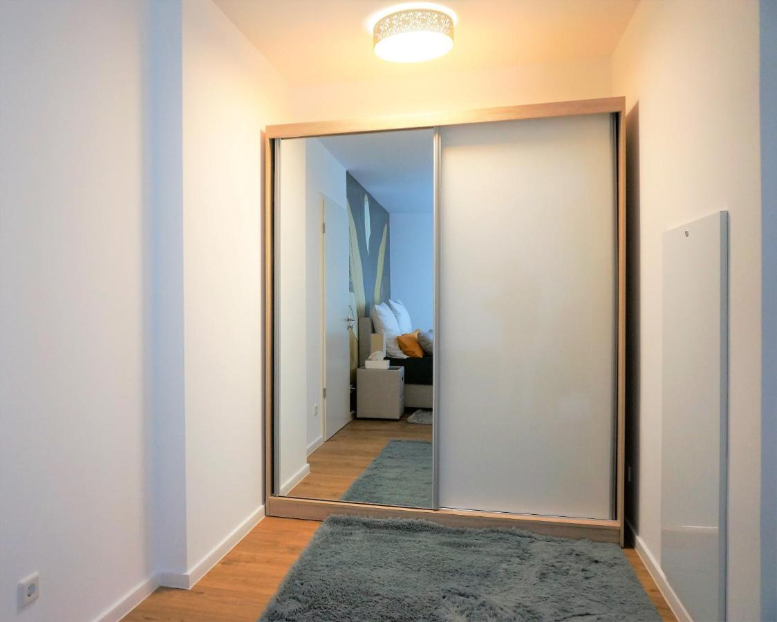 Mein Apartment, Stars Mit Balkon Und Klima Fuer Bis Zu 4 Personen ฟรังเคนทาล ภายนอก รูปภาพ