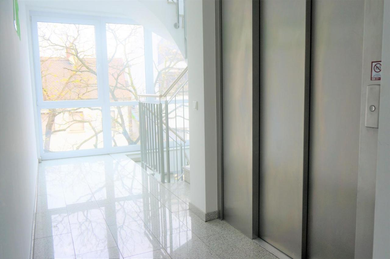 Mein Apartment, Stars Mit Balkon Und Klima Fuer Bis Zu 4 Personen ฟรังเคนทาล ภายนอก รูปภาพ