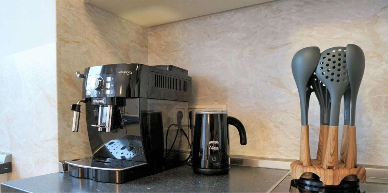 Mein Apartment, Stars Mit Balkon Und Klima Fuer Bis Zu 4 Personen ฟรังเคนทาล ภายนอก รูปภาพ