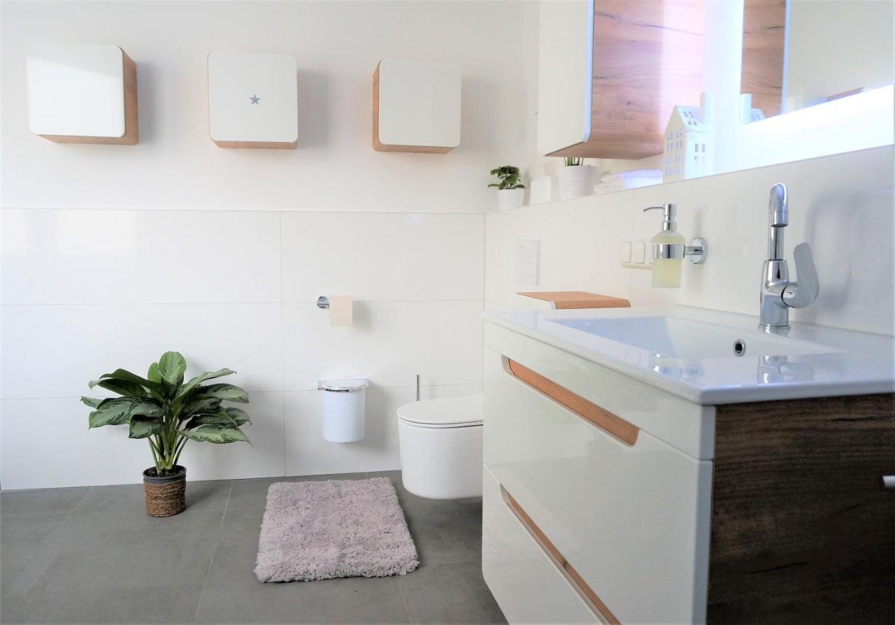 Mein Apartment, Stars Mit Balkon Und Klima Fuer Bis Zu 4 Personen ฟรังเคนทาล ภายนอก รูปภาพ